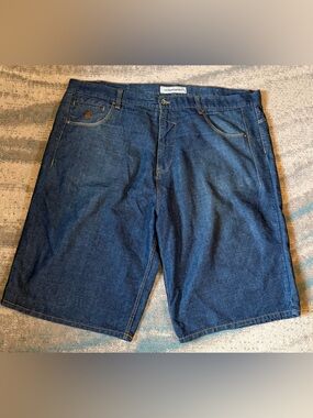 Men's Rocawear Size 48 Baggy Shorts